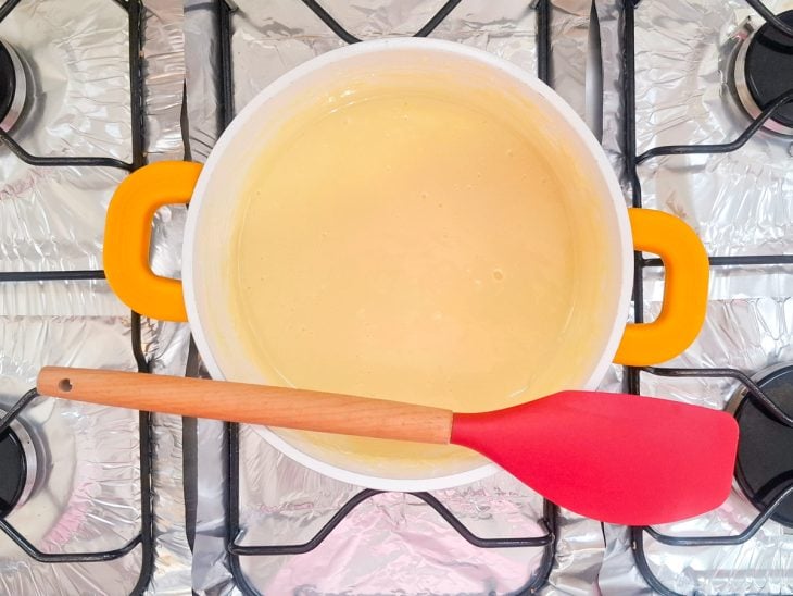 Creme de leite adicionado a panela.