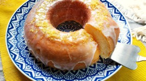Bolo de limão com iogurte