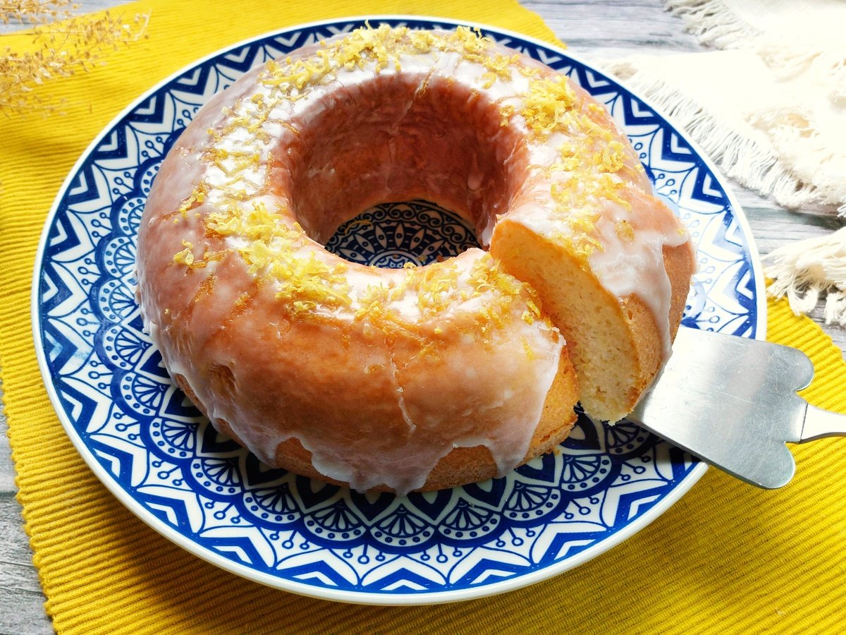 Bolo de limão com iogurte