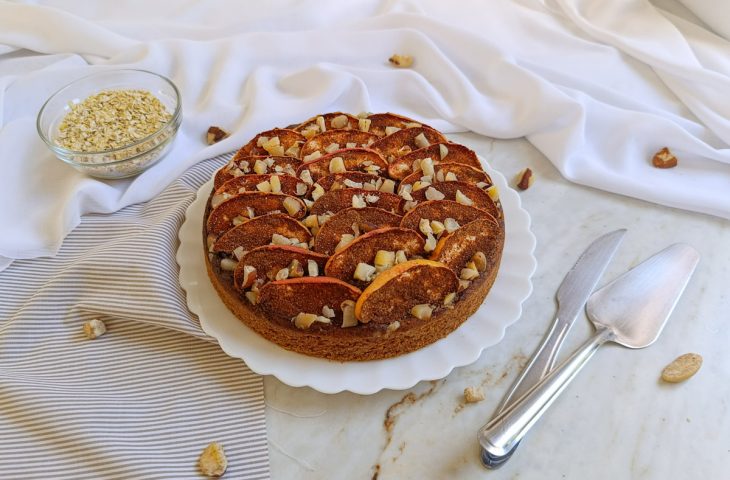 Bolo de maçã com aveia