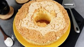 Bolo de Maizena com 3 ingredientes