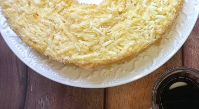 Bolo de mandioca com coco molhadinho