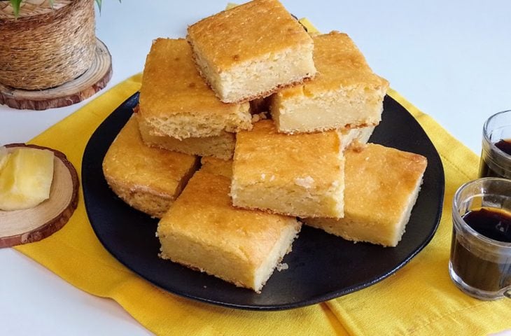 Bolo de mandioca cozida