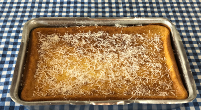 Bolo de mandioca cremoso