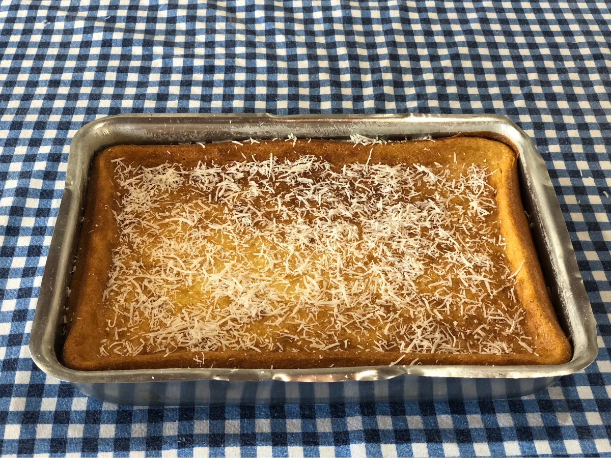 Bolo de mandioca cremoso