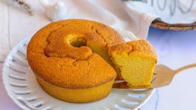 Bolo de milho com flocão de liquidificador