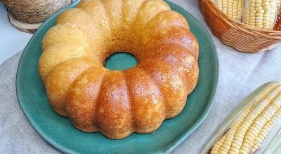 Bolo de milho com leite condensado