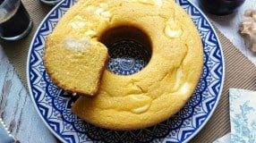 Bolo de milho com requeijão