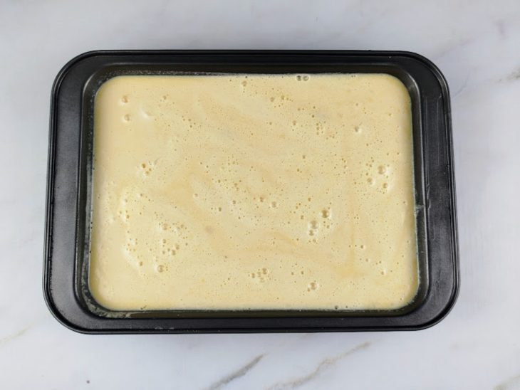 massa de bolo de milho na forma