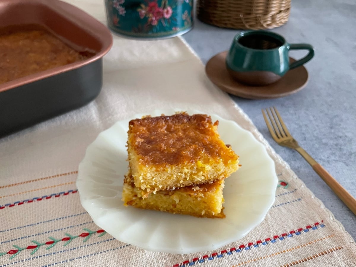 Bolo de milho de latinha com flocos