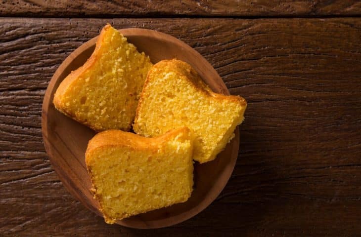 Bolo de milho na airfryer