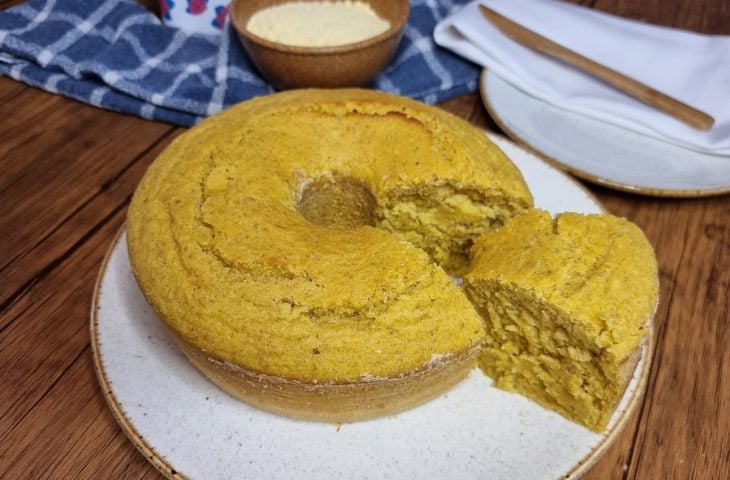 Bolo de milho sem lactose sem glúten e vegano