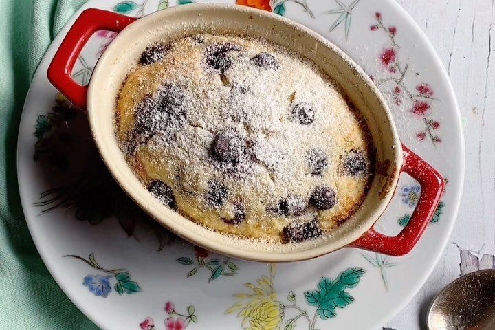 Bolo de mirtilo com ricota
