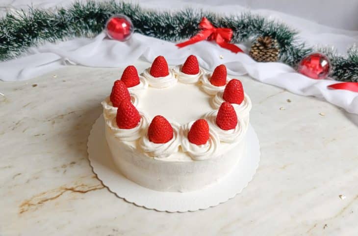 Bolo de Natal decorado com chantilly