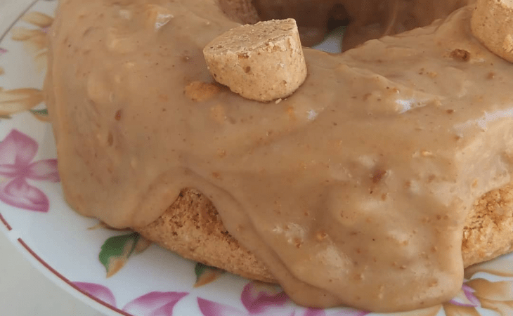 Bolo de paçoca vegano