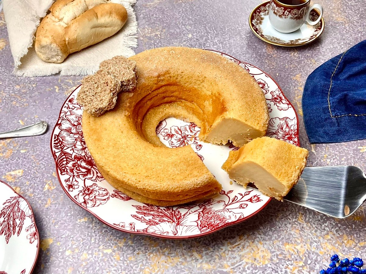 Bolo de pão de liquidificador