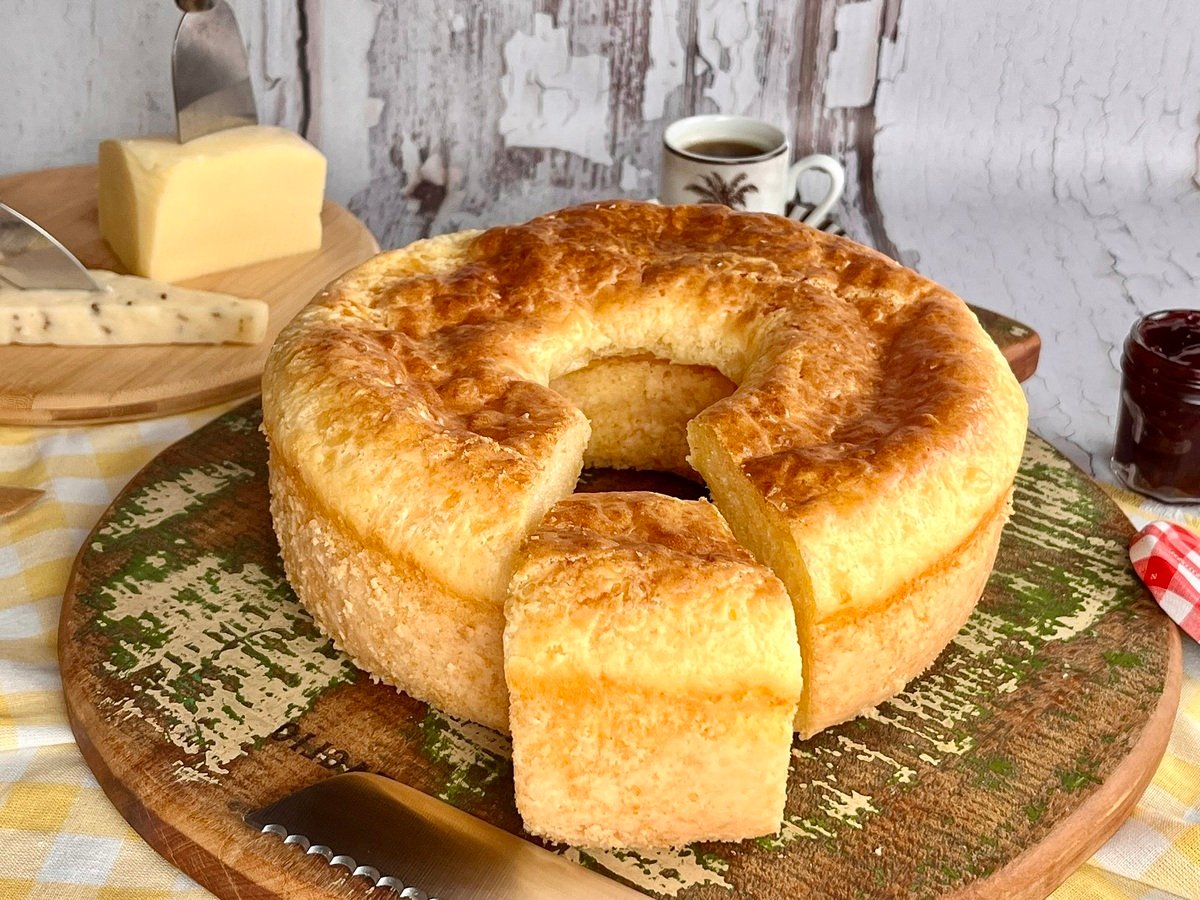 Bolo de pão de queijo (Mangulão)