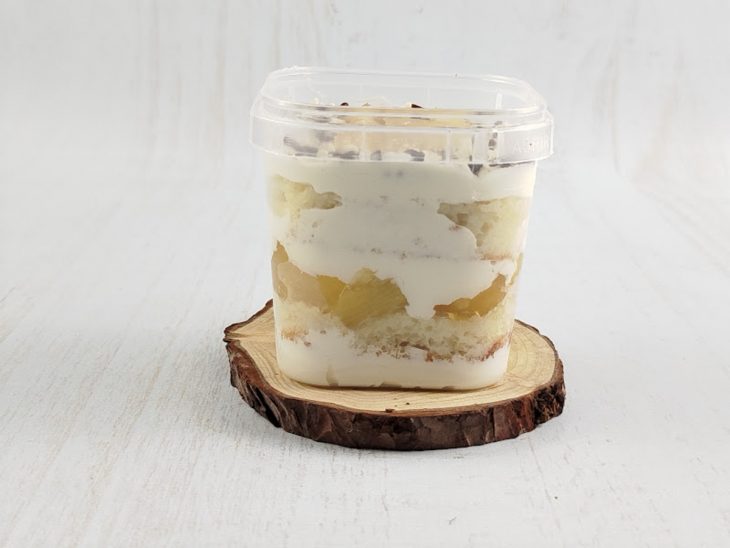 Camadas colocadas no pote.