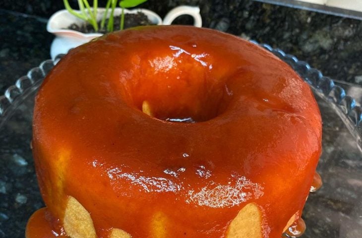 Bolo de queijo com goiabada