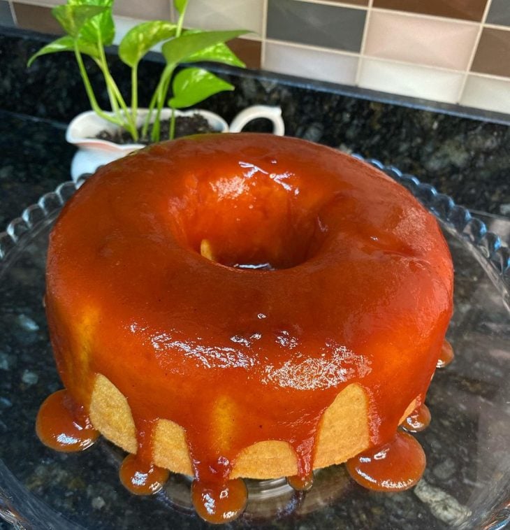 Bolo de queijo com goiabada