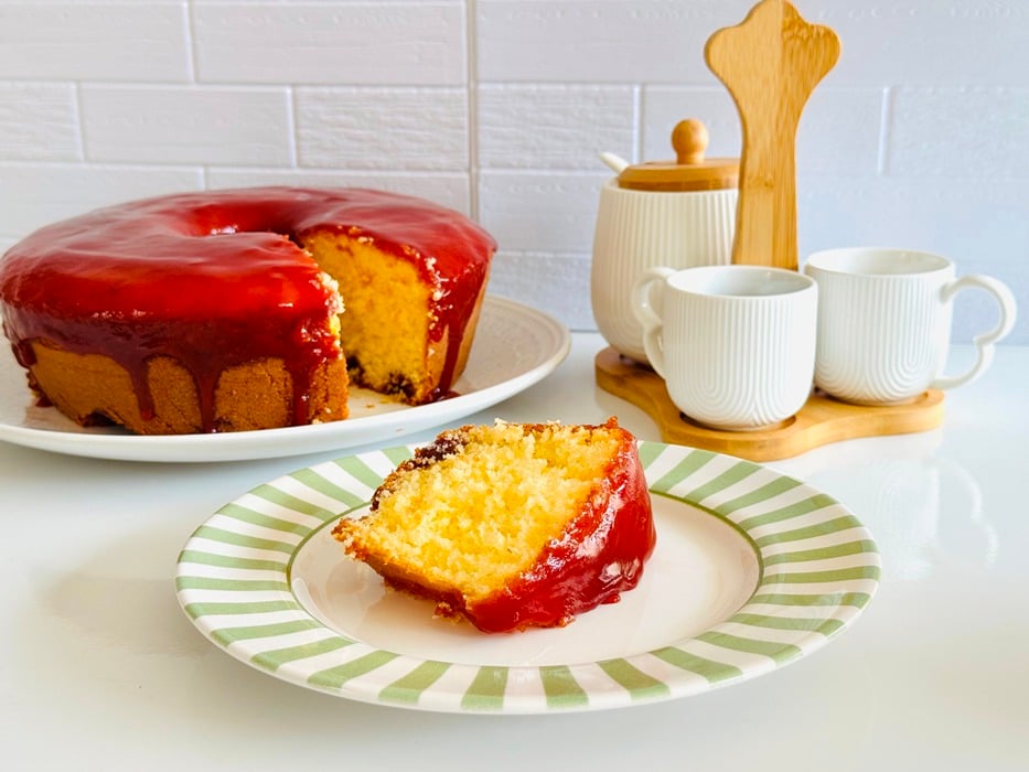 Bolo de queijo com goiabada
