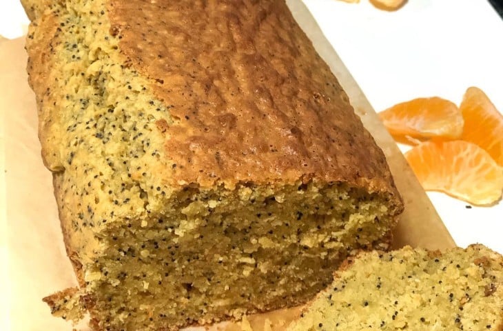Bolo de tangerina e papoila
