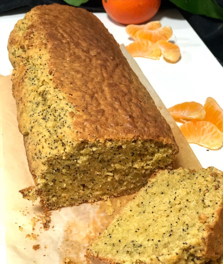 Bolo de tangerina e papoila