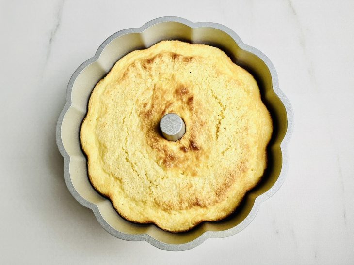 massa de bolo de tapioca assada.