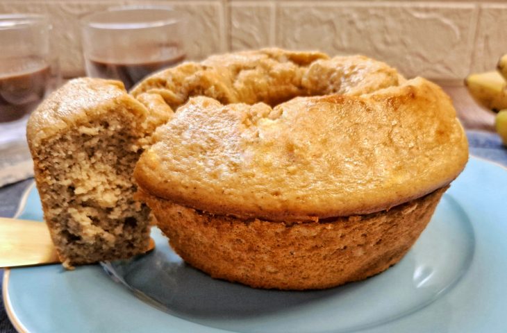Bolo fit de banana e aveia no liquidificador