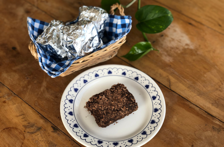 Bolo gelado de chocolate simples