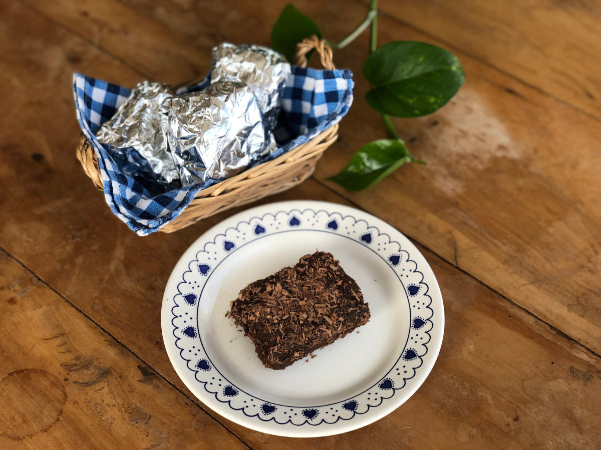 Bolo gelado de chocolate simples
