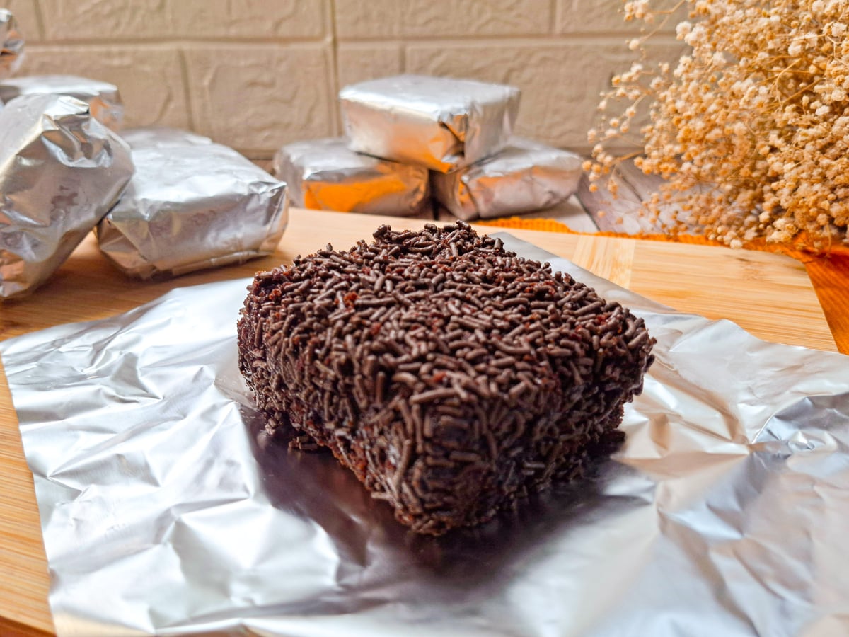 Bolo gelado de chocolate simples
