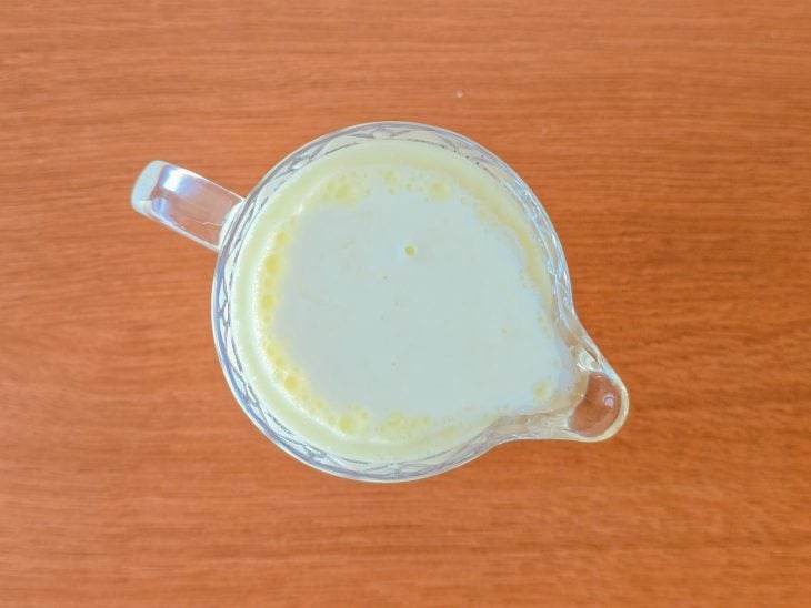 Suco de meio limão reservado.