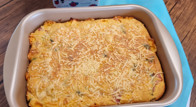 Bolo salgado de milho com presunto e queijo