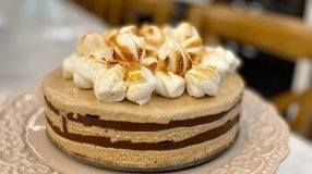 Bolo sorvete com chocolate