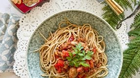 Bolonhesa de seitan e cogumelos