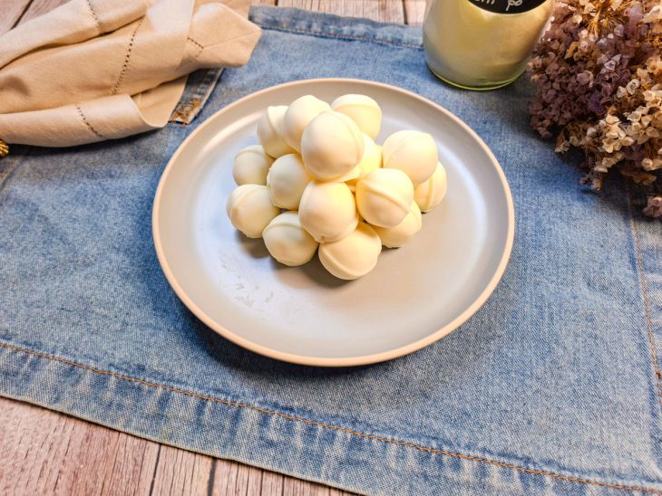 Bombom de leite em pó zero açúcar.