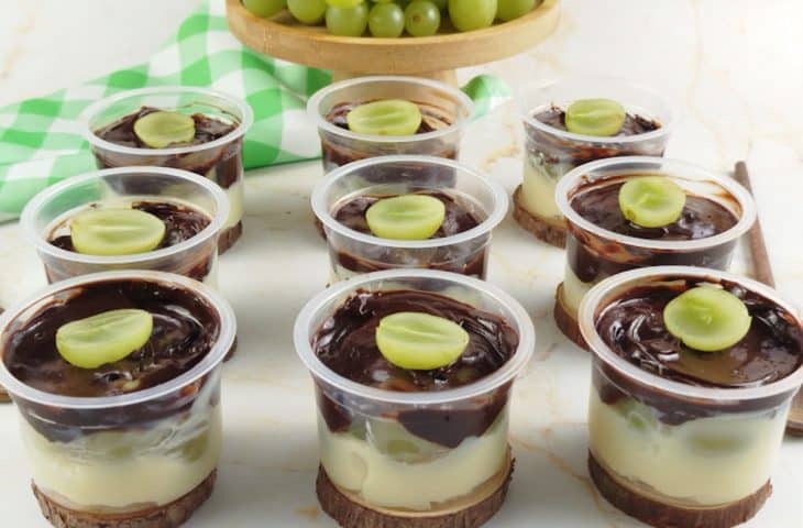 Bombom de uva aberto