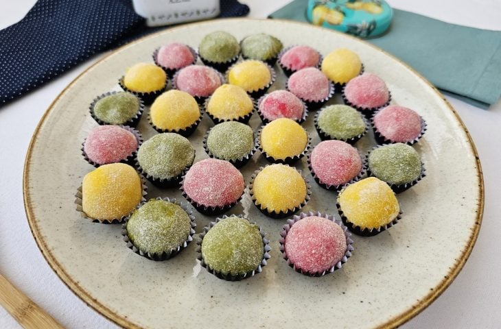 Brigadeiro colorido com corante