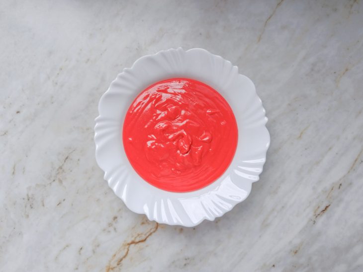 Massa do brigadeiro pronta, firme e rosada.