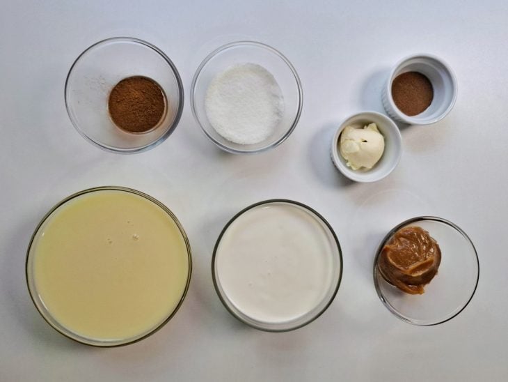 Ingredientes para a receita de brigadeiro de churros.