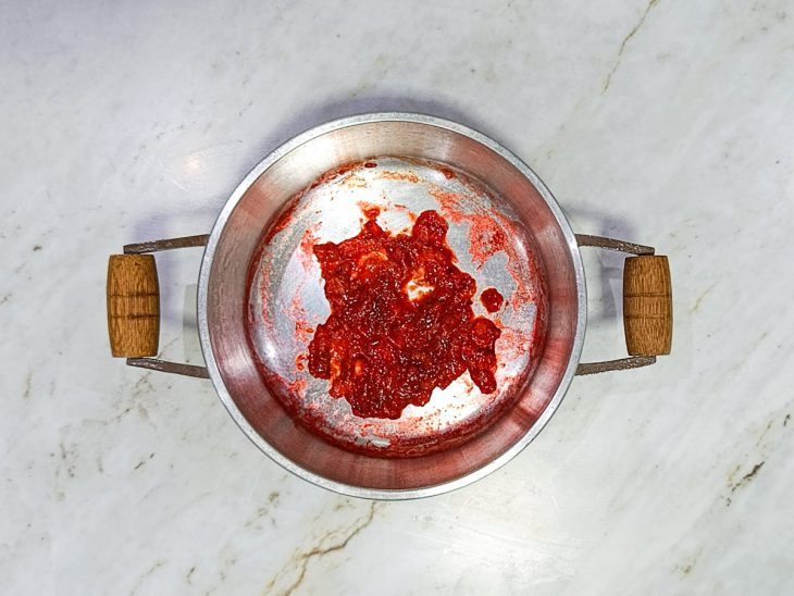 Morango em consistência de geleia rústica.