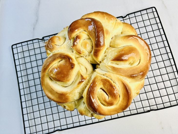 Brioche desenformado, pronto.