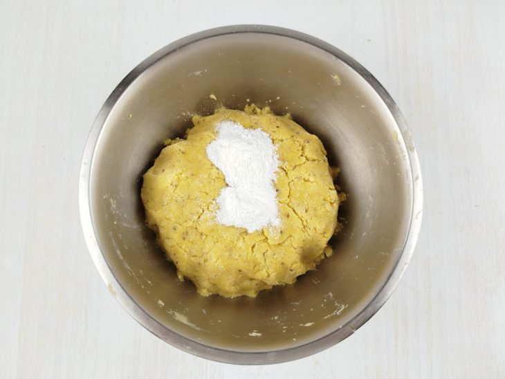 Fermento adicionado na massa.