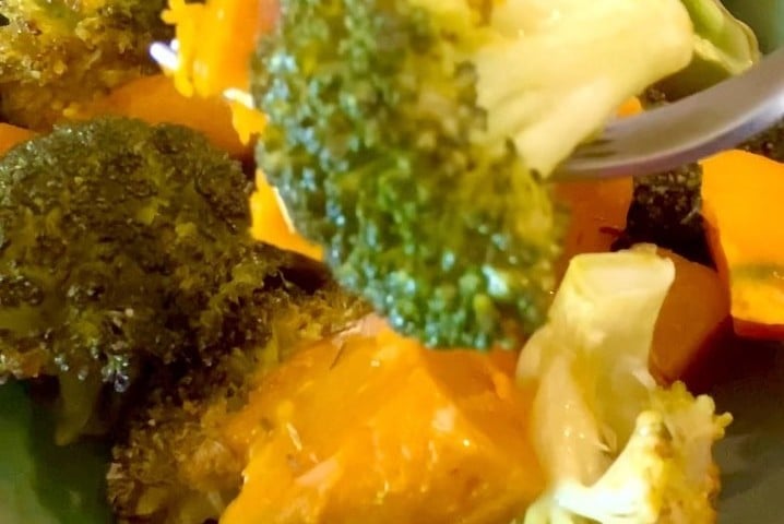 Brócolis e abóbora no forno