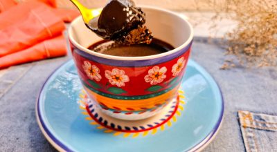Brownie de caneca com casquinha
