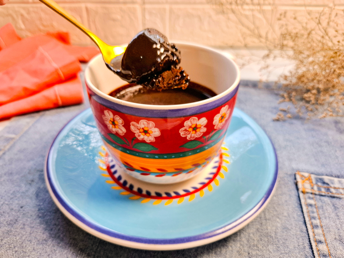Brownie de caneca com casquinha
