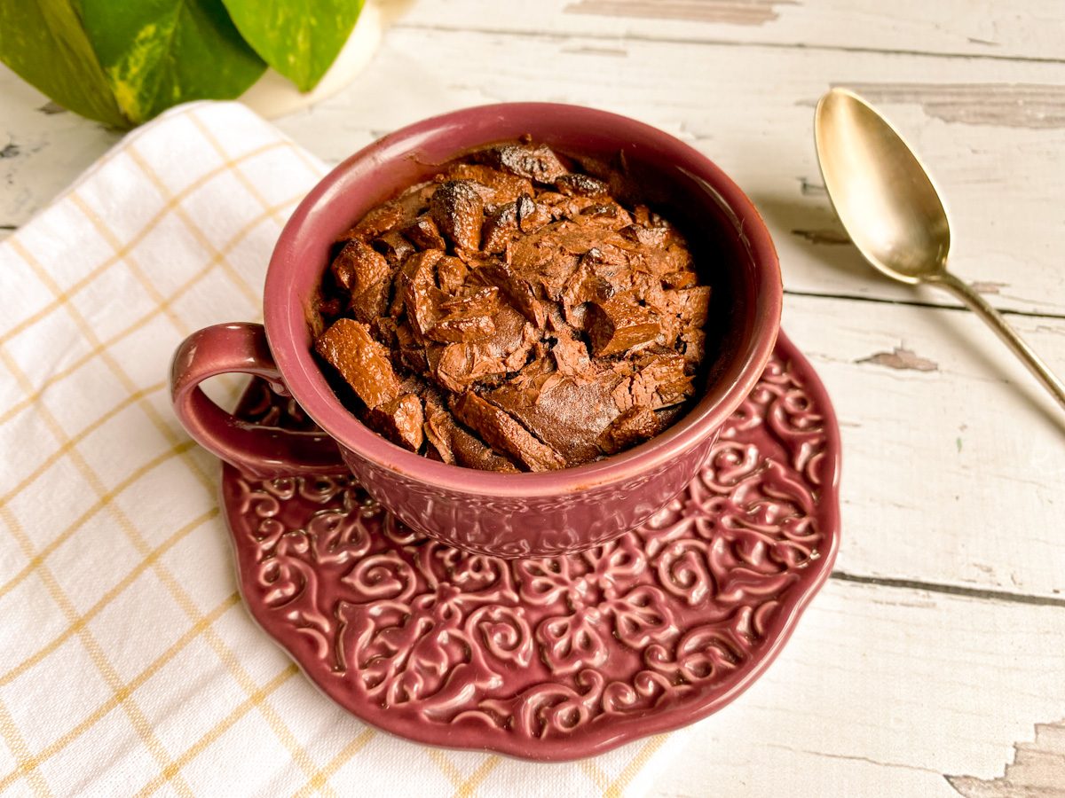 Brownie de caneca na air fryer