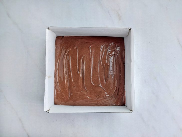 Mistura transferida para a forma.