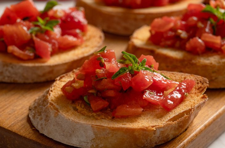 Bruschetta de tomate